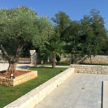 Mali Raj Villa *