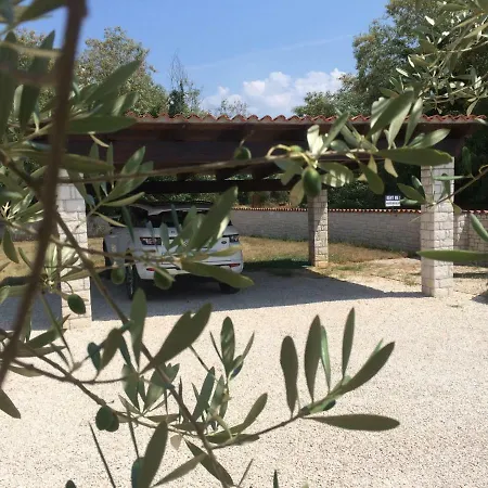 Villa Mali Raj Zikovici