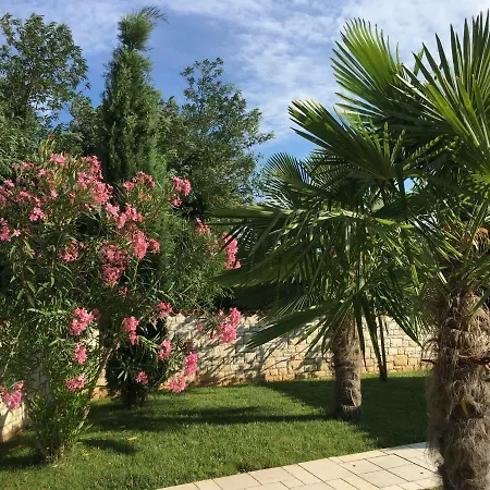 Villa Mali Raj Zikovici